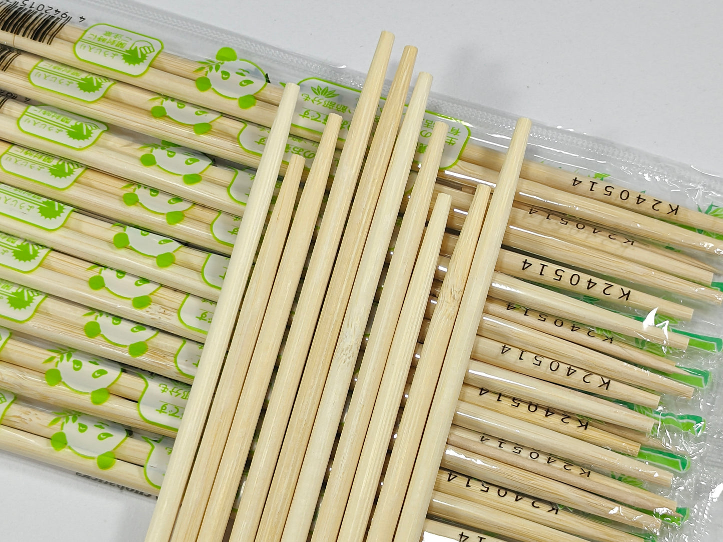 Wholesale round disposable bamboo chopsticks | Individually packed, bulk disposable bamboo chopsticks | Customizable logo printed disposable bamboo chopsticks | Supply restaurant takeaway disposable chopsticks